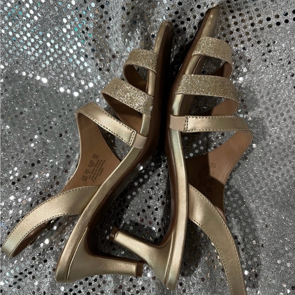Naturalizer Gold Glitter Strap Sandals - Picture 3 of 6